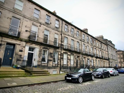 Flat to rent in Fettes Row, Edinburgh EH3