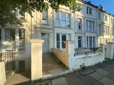Flat to rent in Goldstone Villas, Hove, East Sussex BN3