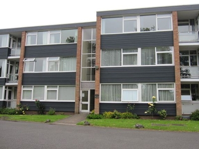 Flat to rent in Hampton Lane, Solihull B91