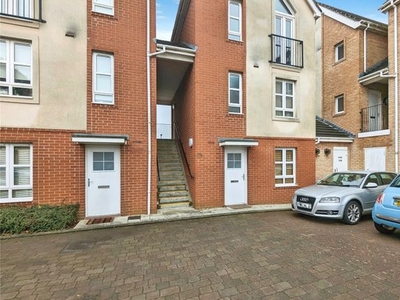 Flat to rent in Howe Court, Lincoln, Lincolnshire LN2
