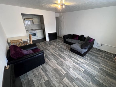 Flat to rent in Linstock Way, Coventry CV6