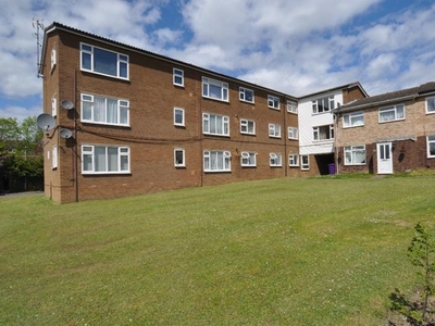 Flat to rent in Maylin Close, Hitchin SG4