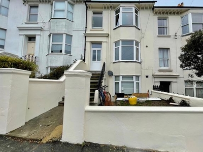 Flat to rent in Old Shoreham Road, Brighton BN1