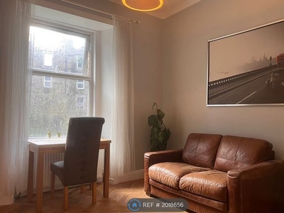 Flat to rent in Orwell Place, Edinburgh EH11