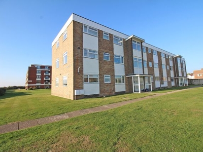 Flat to rent in Osborne Court, Victoria Road, Milford On Sea, Lymington, Hampshire SO41