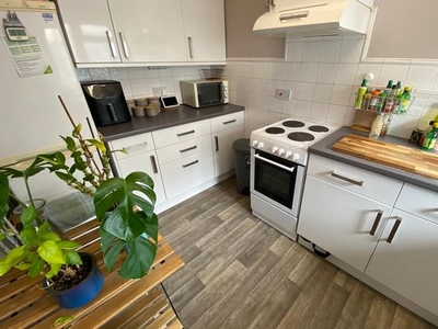 Flat to rent in Regent Street, Leamington Spa CV32