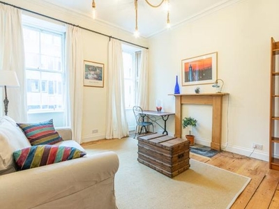 Flat to rent in St Mary's Street, Edinburgh EH1