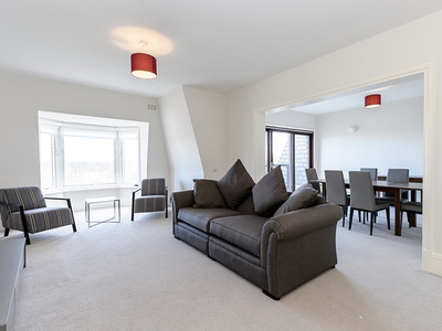 Flat to rent in Strathmore Court, Park Road, St Johns Wood NW8
