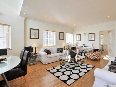 Flat to rent in The Mount, Hampstead NW3