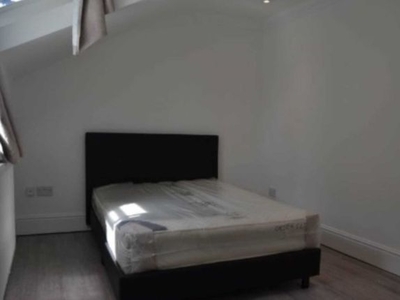 Flat to rent in The Parade, Cardiff CF24