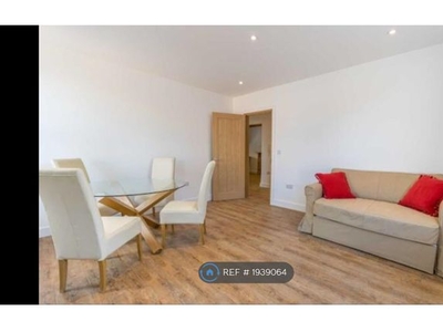 Flat to rent in Wenlock Street, Luton LU2