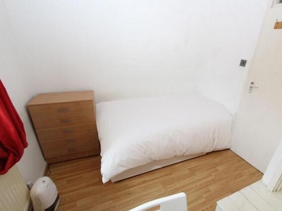 House Share For Rent In Leyton