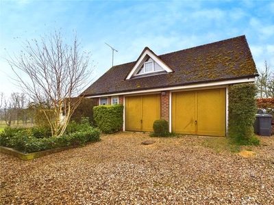 Maisonette to rent in Flexford Cottages, Westridge, Highclere, Newbury RG20