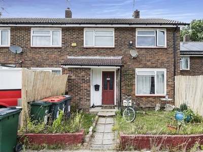 Property to rent in Loveletts, Crawley RH11
