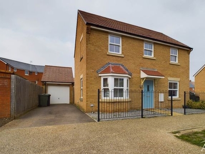 Property to rent in Sanger Avenue, Biggleswade SG18