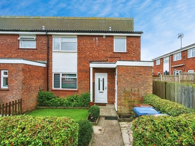 Red Willow, Harlow - 4 bedroom end of terrace house