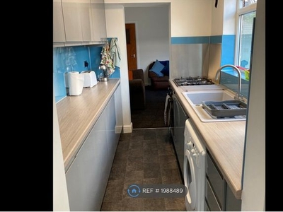 Room to rent in Lancing Road, Sheffield S2