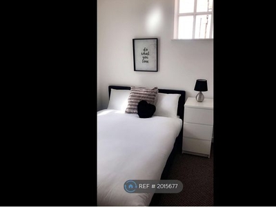 Room to rent in Pershore Road, Selly Park, Birmingham B29