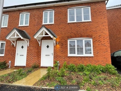 Semi-detached house to rent in Box Place, Wokingham RG41