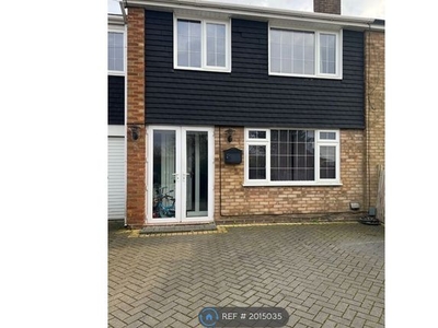 Semi-detached house to rent in Kinross Crescent, Luton LU3