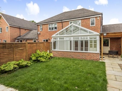 Semi-detached house to rent in Wokingham, Berkshire RG41