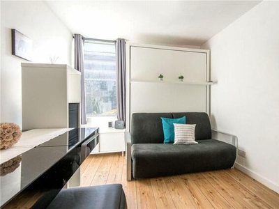 Studio Flat For Rent In 46 Marlborough Place, London