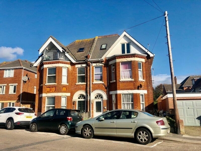 Studio flat for rent in Adeline Rd,
Bournemouth, BH5