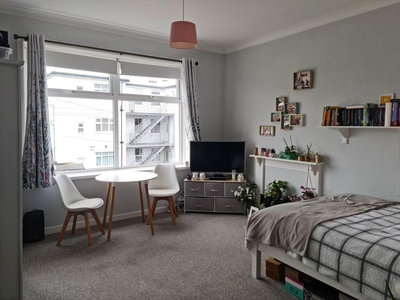 Studio flat for rent in Studio in central Southbourne, BH6