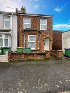 Terraced house to rent in Alma Road, Cheriton CT20