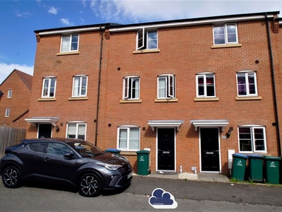 Terraced house to rent in Anglian Way, Stoke, Coventry CV3