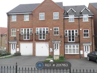 Terraced house to rent in Bay Avenue, Bilston WV14