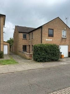 Terraced house to rent in Coltsfoot Place, Conniburrow, Milton Keynes MK14