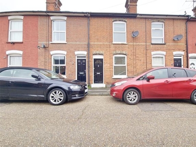Terraced house to rent in Crompton Street, Chelmsford CM1