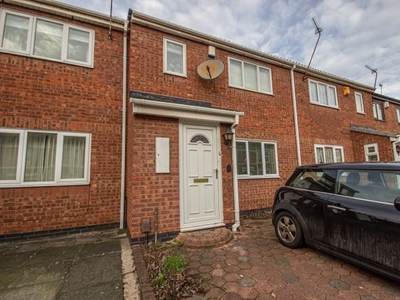 Terraced house to rent in Doncaster Road, Newcastle Upon Tyne, Tyne And Wear NE2