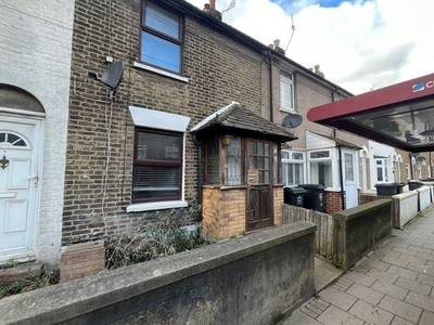 Terraced house to rent in High Street, Swanscombe DA10