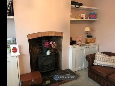 Terraced house to rent in Paradise Street, Warwick CV34