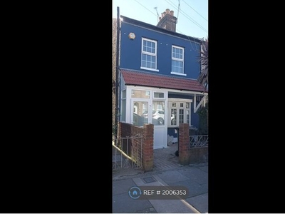 Semi-detached house to rent in St. Marys Road, Ilford IG1