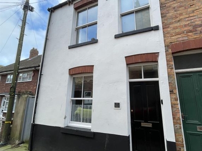 Terraced house to rent in St. Sepulchre Street, Scarborough YO11