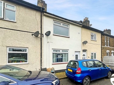 Terraced house to rent in West Street, Rochester, Kent ME2