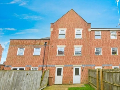 Town house to rent in Roman Road, Derby DE1