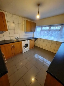 1 bedroom flat share to rent Hounslow, TW3 1QB