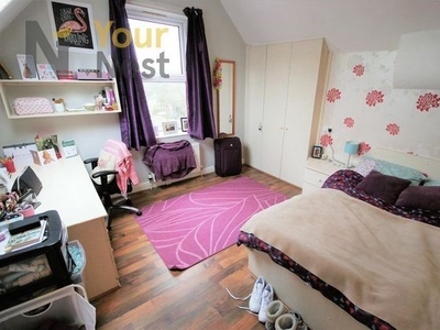 12 bedroom flat to rent Leeds, LS6 4DJ