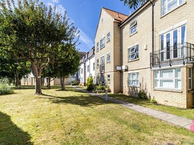 2 Bedroom Apartment For Sale In South Woodham Ferrers