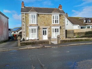 2 Bedroom Detached House For Sale In Cornwall