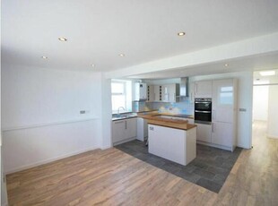 2 Bedroom Flat For Sale In Newquay