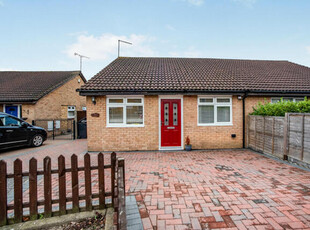 2 Bedroom Semi-detached Bungalow For Sale In Gravesend