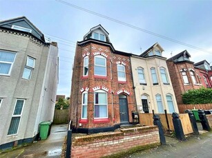 3 Bedroom Flat For Sale In Birkenhead, Merseyside