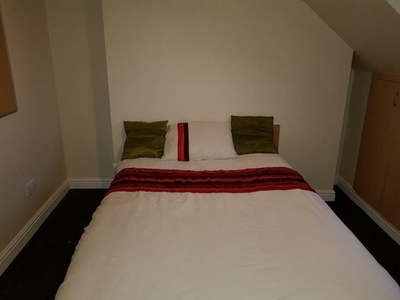 3 bedroom house share to rent Leicester, LE2 0QR