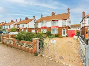 3 Bedroom Semi-detached House For Sale In Great Yarmouth