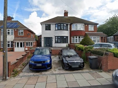 3 bedroom semi-detached house for sale Leicester, LE5 5FH